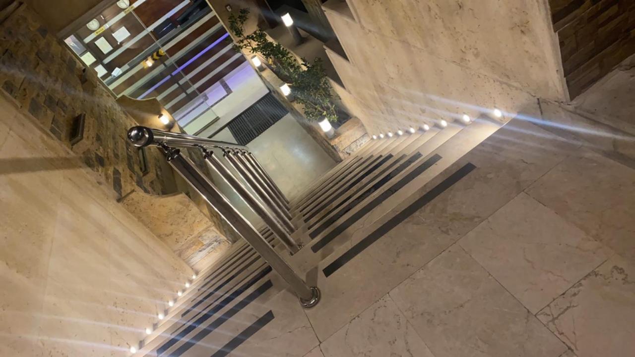 Al Haneen Hotel Apartments Safut Eksteriør billede
