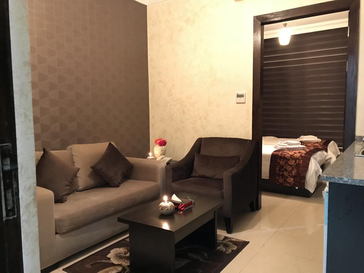 Al Haneen Hotel Apartments Safut Eksteriør billede